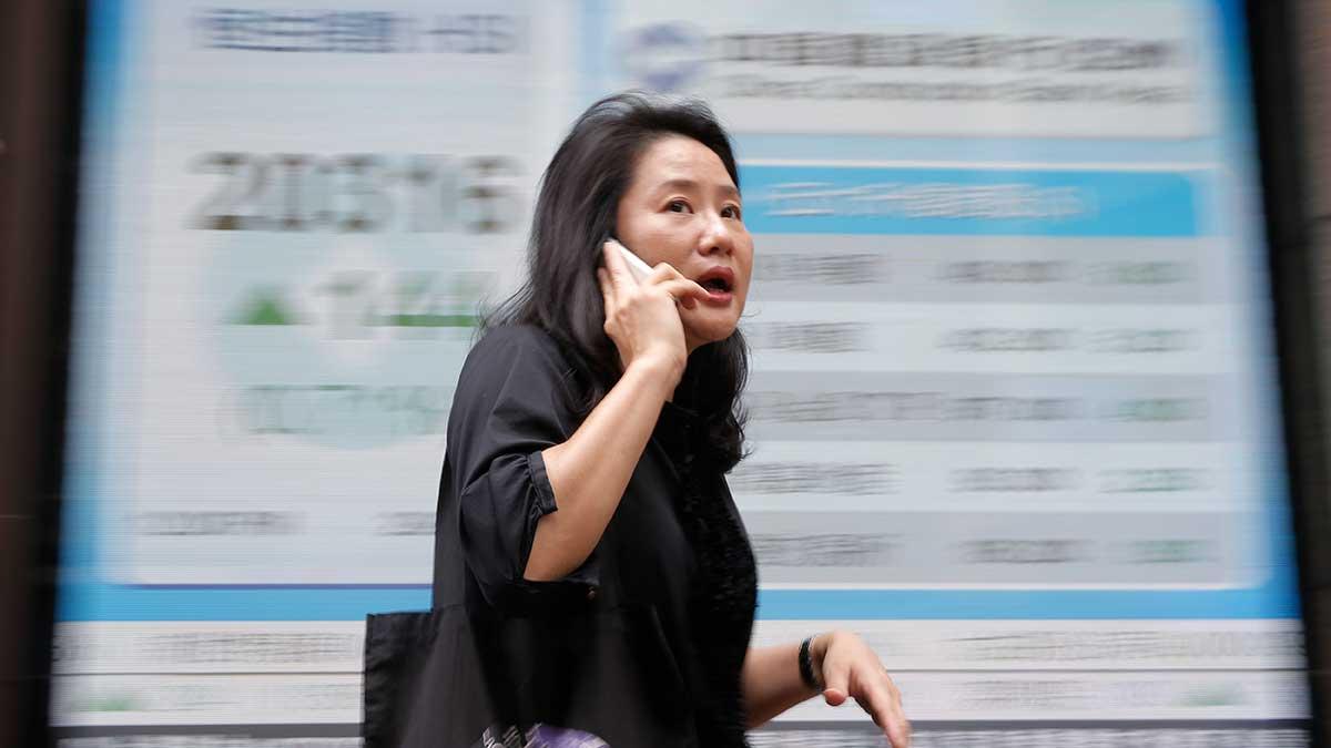 Starka makrosiffror lyfter Kinabörserna på onsdagsmorgonen, Hongkong-börsen undantagen. (Foto: TT)