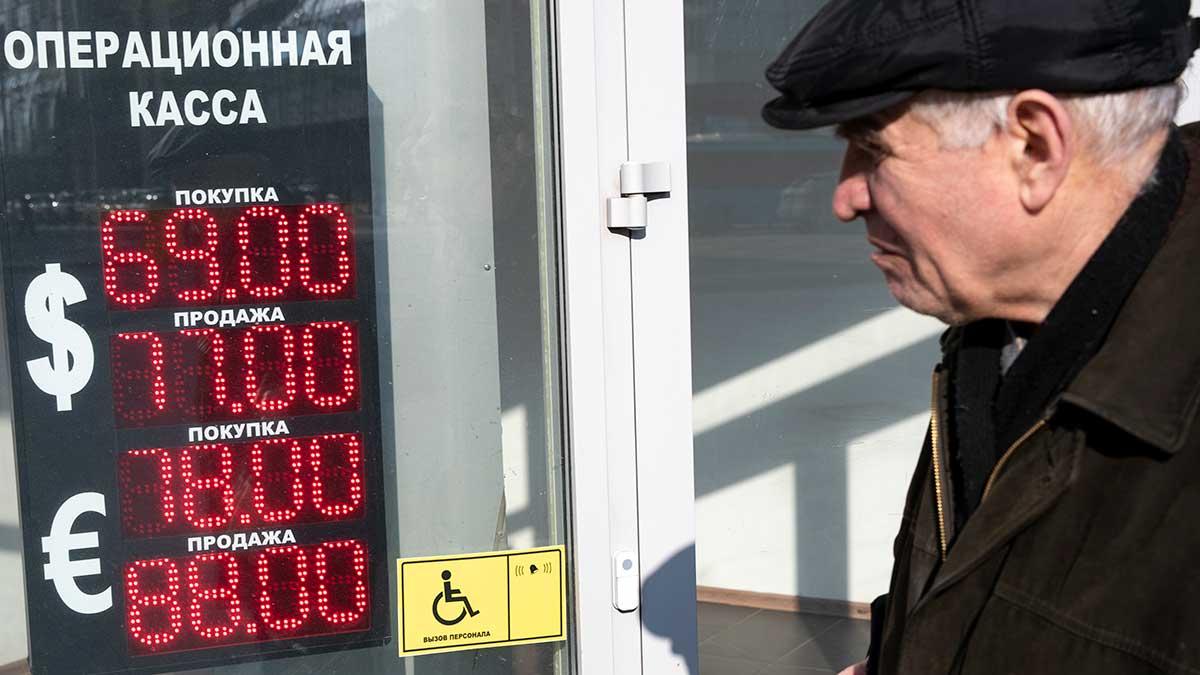 Ryska oljeproducenter har hamnat i en intern konflikt över deras roll i utbudssänkningen under den nya Opec+ uppgörelsen. (Foto: TT)