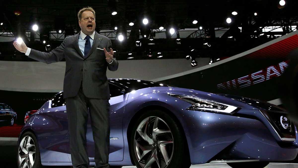 Lyxbilstillverkaren Aston Martin sparkar sin vd Andy Palmer, uppger Financial Times. (Foto: TT)