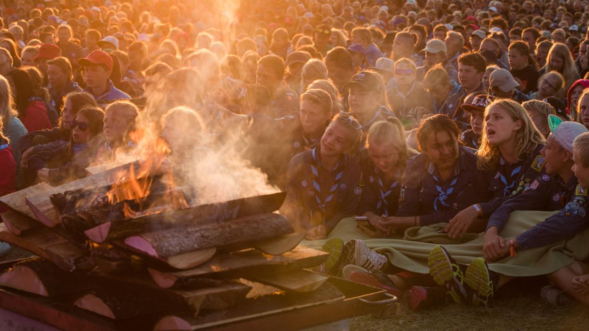 "Vi ställer upp, vi ställer om, men vi ställer inte in", skriver Scouterna. (Foto: Magnus Fröderberg)