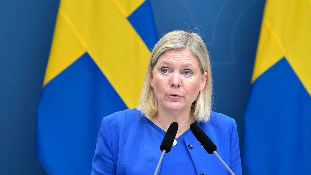OECD bedömer att den svenska BNP-tillväxten faller med 6,7-7,8 procent i år. Vad tänker Sveriges finansminister Magdalena Andersson om det, tro? (Foto: TT)
