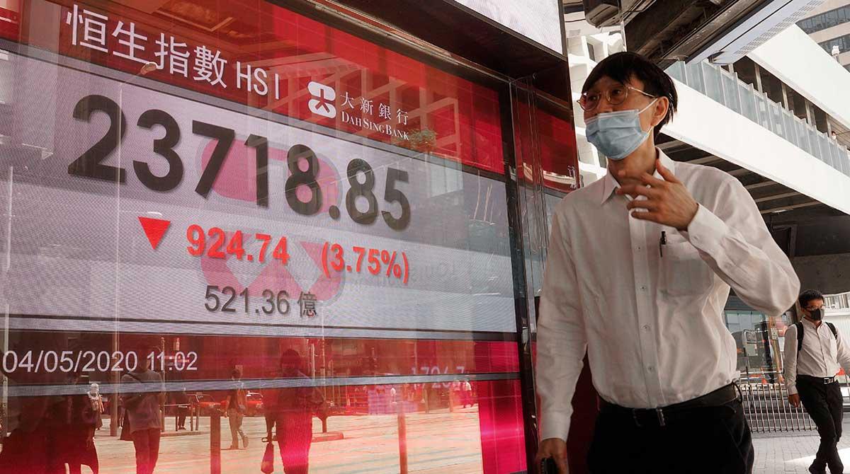 Kinas börser faller tungt på de ökade spänningarna mellan USA och Kina. Bilden är tagen vid ett tidigare tillfälle. (Foto: TT)