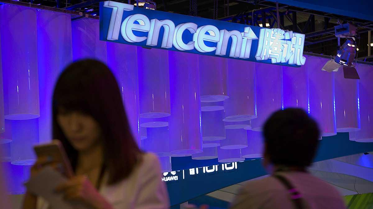 Den kinesiska techjätten Tencents marknadsvärde överstiger nu Facebooks efter att aktien stigit kraftigt under året. (Foto: TT)