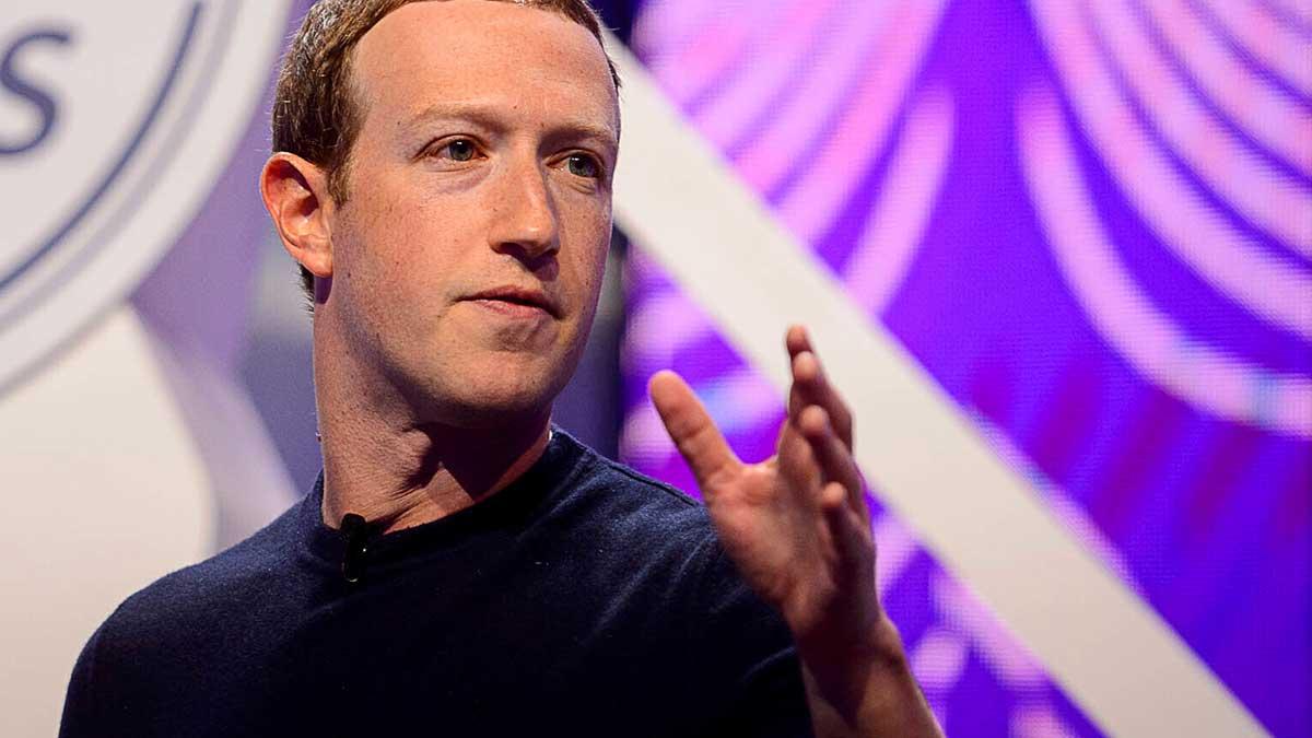 Även Facebook kritiserar nu Apples appavgifter i ljuset av satsningen på Facebook Pay. På bilden syns FB:s skapare och vd Mark Zuckerberg. (Foto: TT)