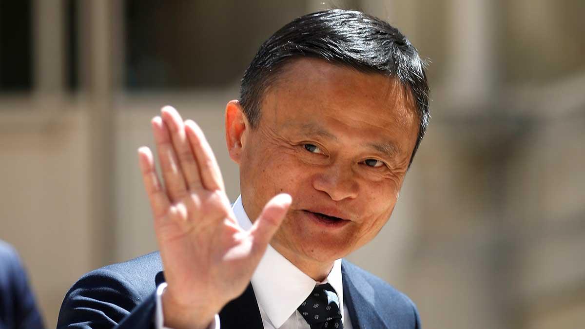 Alibabatoppen Jack Ma. E-handelsjätten överväger nu tillsammans med China Mobile att investera 443 miljoner dollar i ett av USA svartlistat teknikbolag. (Foto: TT)
