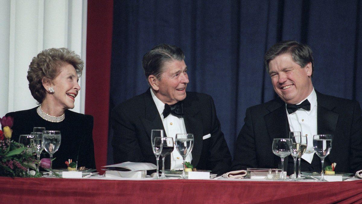 President Ronald Reagan, i mitten, var en stor supporter av Kaliforniens viner och serverade gärna hemstatens Cabernet Sauvignon-viner till sina gäster. (Foto: Shayna Brennan/AP/TT)