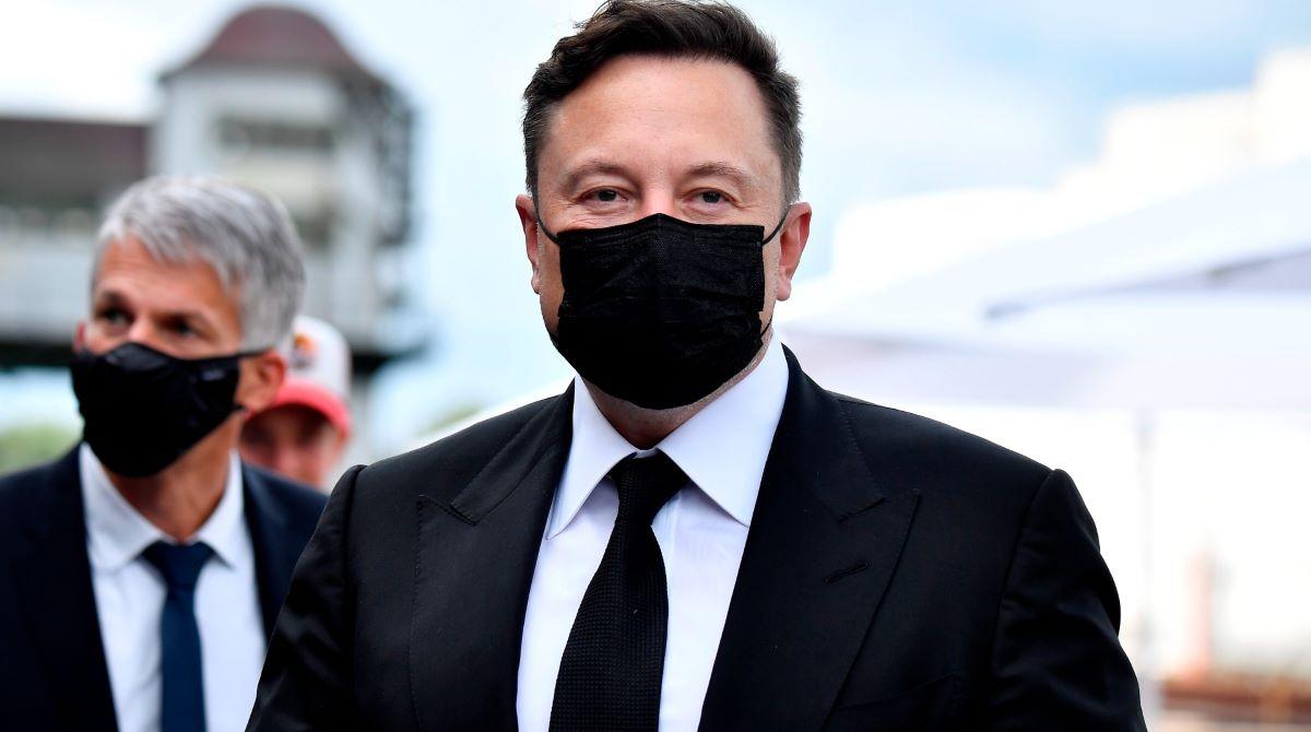 Elon Musk hävdar att "något extremt skumt försiggår”. Serieentreprenören har gjort fyra tester och fått helt olika besked. (Foto: TT)