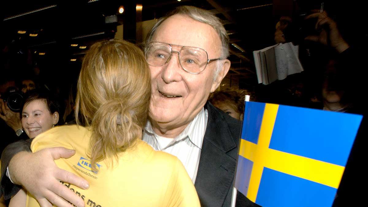 Ikeagrundaren Ingvar Kamprads anda lever kvar – att belöna medarbetarna med bonus. (Foto: TT)