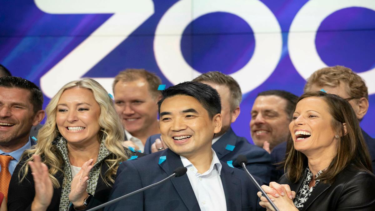 Eric Yuans bolag Zoom har hamnat mitt i teknikkriget mellan Kina och USA. (Foto: TT)