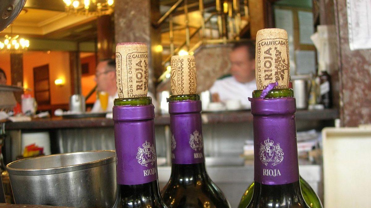 Rioja var länge en favoritleverantör till svenska vinkonsumenter, innan italienska viner blev dominerande. Är det dags för en andra våg av spanska viner i Sverige? (Foto: Wikimedia Commons)