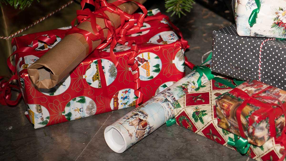 I en undersökning inför jul uppgav 47 procent att de brukar få oönskade julklappar. (Foto: TT)