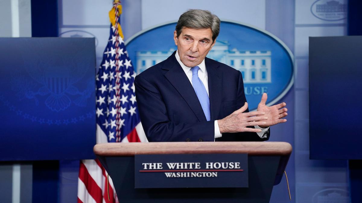 John Kerry beskriver det kommande klimatmötet som världens sista bästa chans. (Foto: TT)