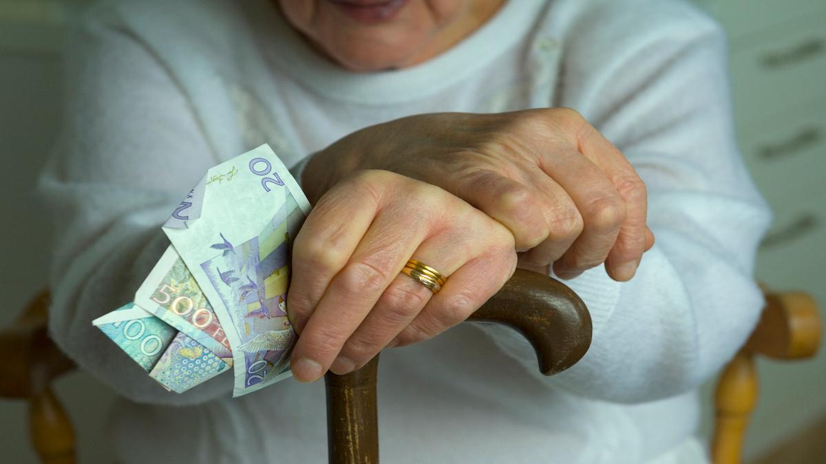 65-plussare är skattevinnare, samtidigt som det lönar sig att arbeta allt längre. (Foto: TT)