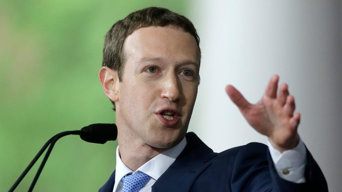 I samband med Facebooks kvartalsrapport attackerade Mark Zuckerberg Apple och deras nya regler kring nätintegritet. (Foto: TT)