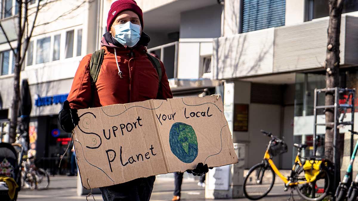 Google stoppar intäkter för klimatförnekare