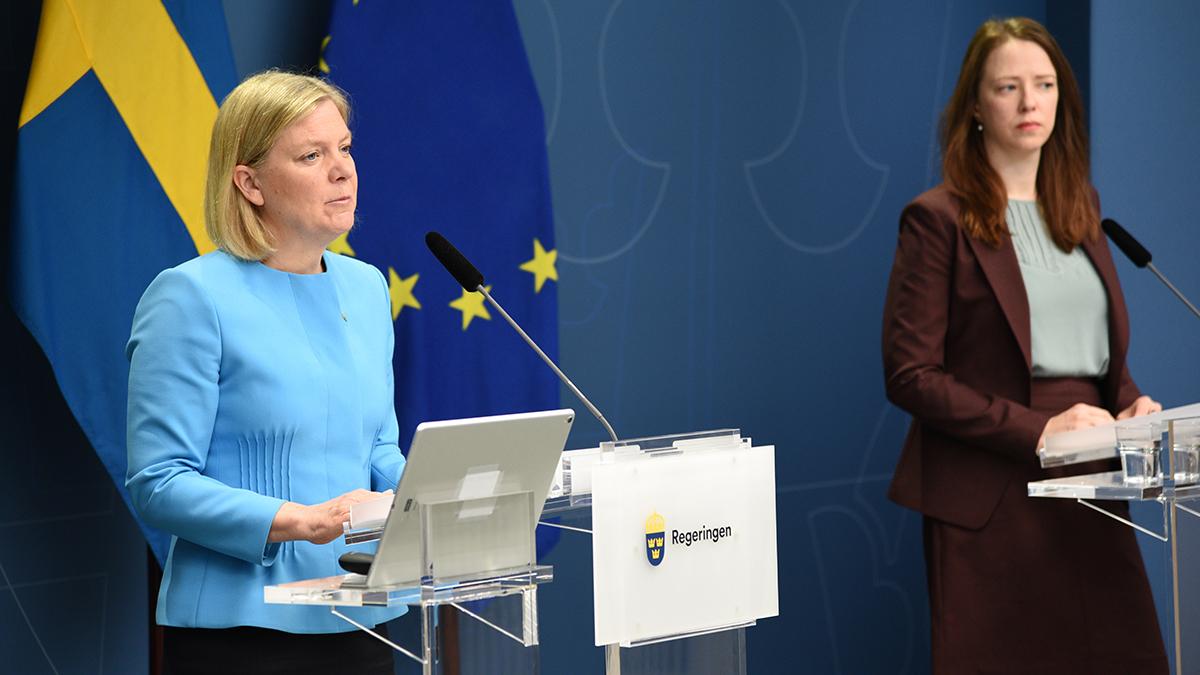 Finansminister Magdalena Andersson (S) och biträdande finansminister Åsa Lindhagen (MP).