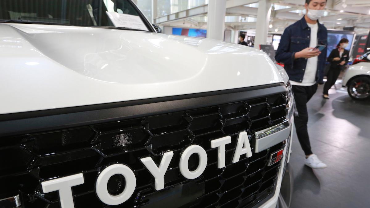 Toyota är en av tre japanska bilaktier som Jefferies hissar.