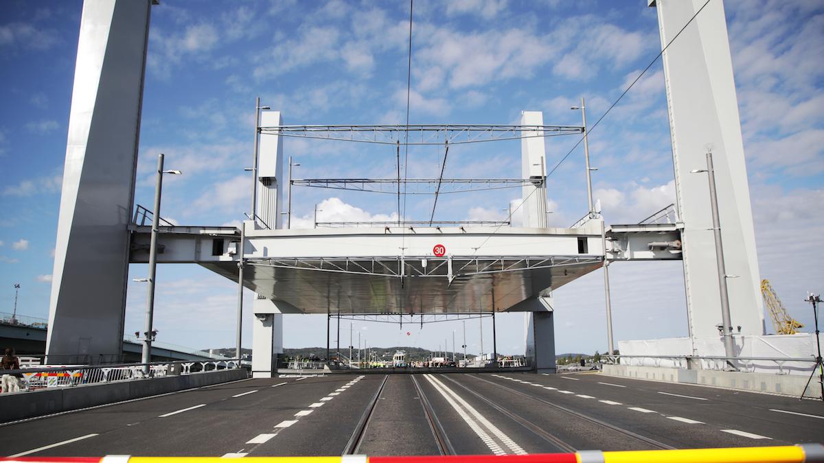 Många problem med bygget av Hisingsbron, Göteborgs stad tror det beror på konstruktionsfel