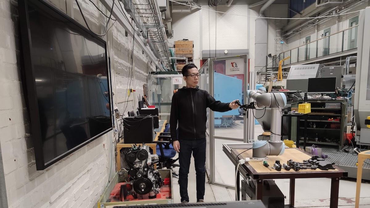 Forskaren Hongyi Liu vid KTH, studerar hur robotar kan arbeta tillsammans med människor och bli våra nya medarbetare