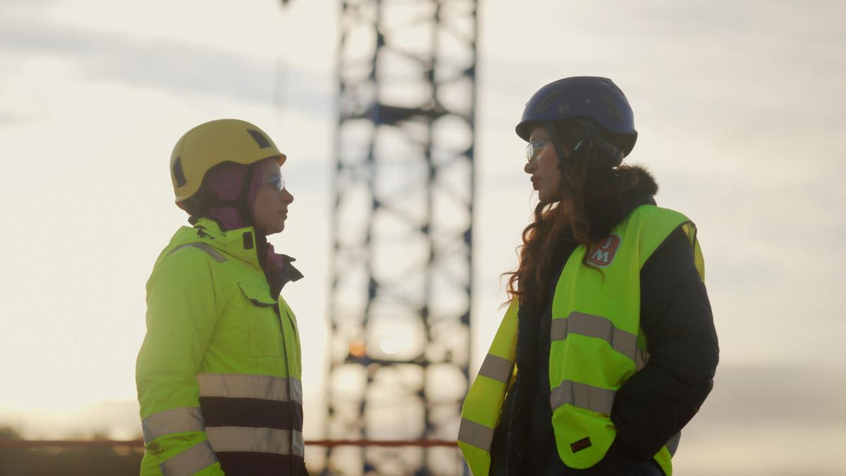 Regeringen har fastslagit att en fjärdedel av dem som anställs inom bygg- och anläggningsbranschen ska vara kvinnor senast 2030. Med aktivt jämställdhetsarbete har Yrkeshögskolan KYH ökat andelen kvinnliga sökande till sina utbildningar.