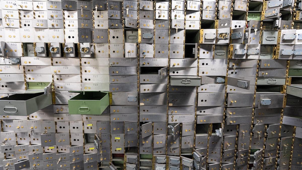 Börsnedgång med tomma bankfack