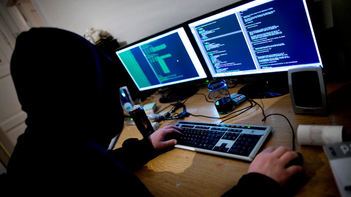 Cybersäkerhetsexperter har spårat attacker från hackergruppen Lapsus$ till en brittisk 16-åringen som bor hemma hos sin mamma