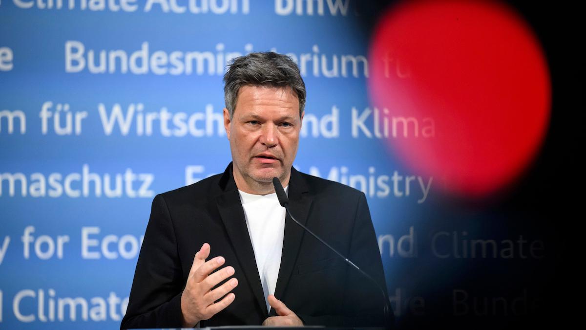 Robert Habeck, Tysklands minister för näringsliv och klimat kom på onsdagen med en "tidig varning" för att att landet snart kan stå inför en nödsituation när det gäller naturgas