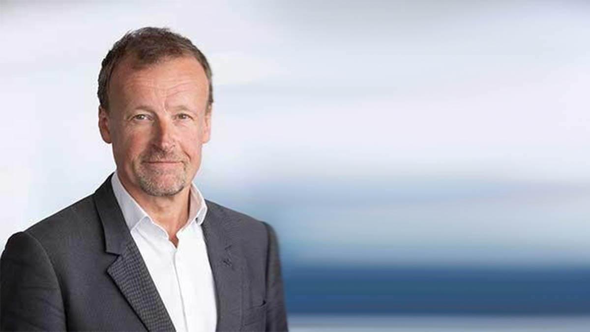 "Vi tror att Riksbanken får svårt att följa sin egen räntebana. Det kommer att bli för tufft för den svenska ekonomin", säger Fastighetsägarnas chefekonom Tomas Ernhagen.