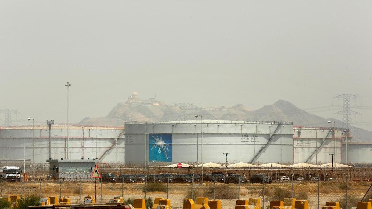 Lagringstankar vid en av den saudiska oljejätten Aramcos oljeanläggningar, i Jiddah i Saudiarabien. Aramco redovisade en vinst på cirka 600 miljarder kronor för årets första kvartal.