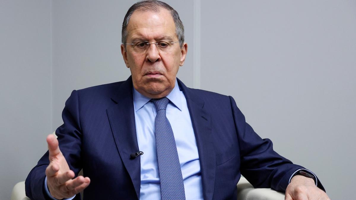 Rysslands utrikesminister Sergei Lavrov säger att Ryssland inte skäms för att visa vilka de är, chefen för Storbritanniens väpnade styrkor menar att Ryssland strategiskt har förlorat kriget