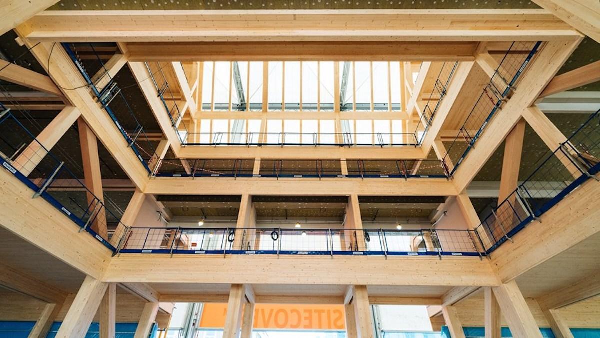 Växjös stations- och kommunhus som blev klart i februari 2021 är till stor del byggt i trä