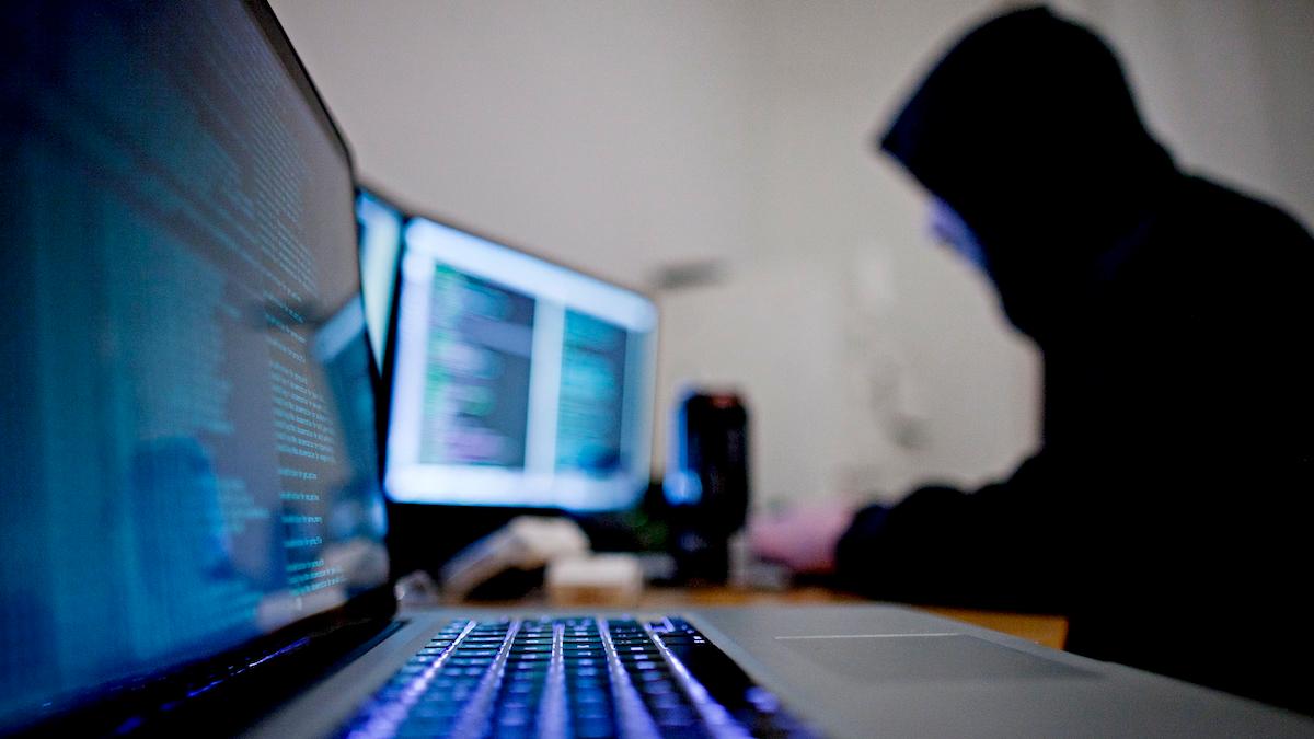 Hackare slår till mot brittiska armén – annons för kryptobluff