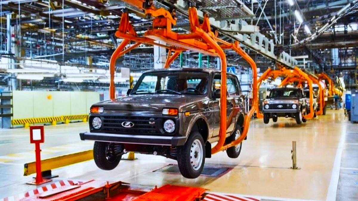 omslagsbild lada niva classic förenklad