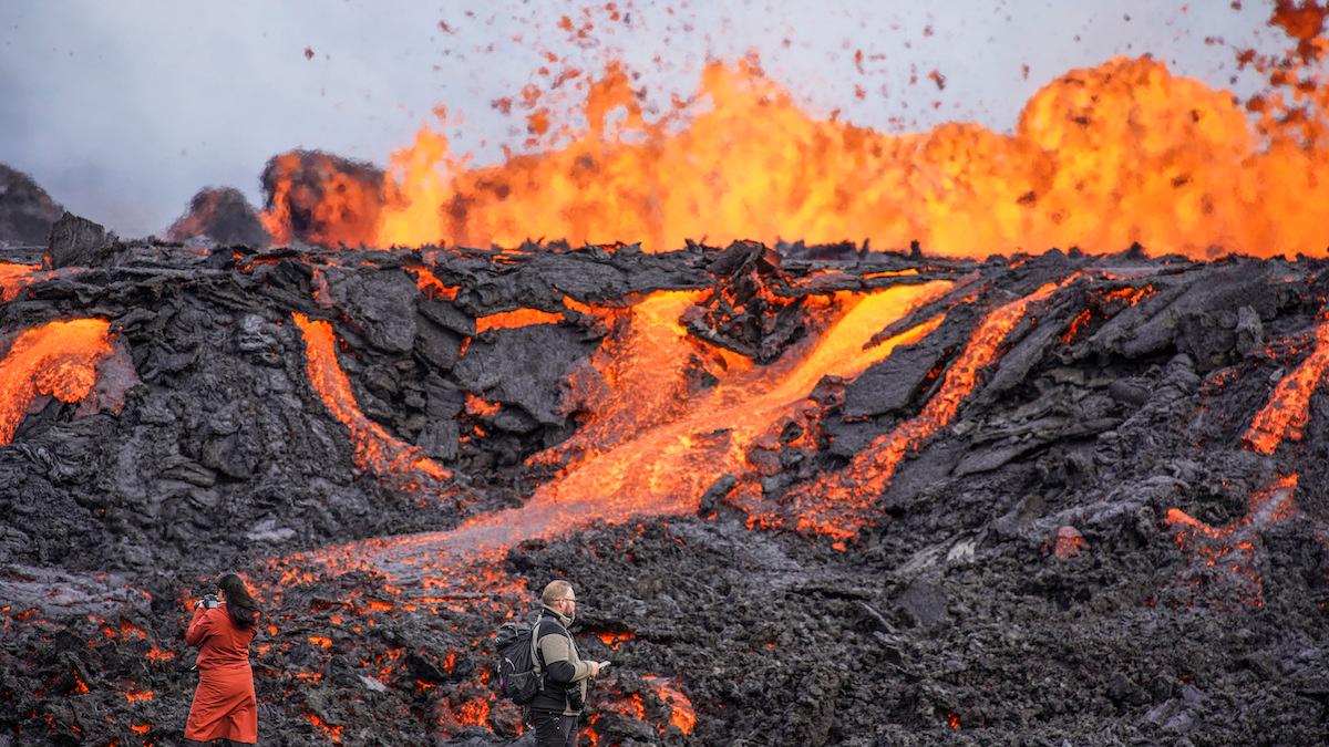 UD varnar svenskar – vulkanutbrott på Island