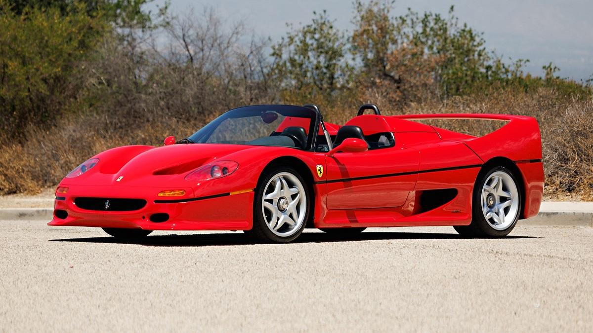 omslagsbild föreställandes Mike Tysons gamla Ferrari F50