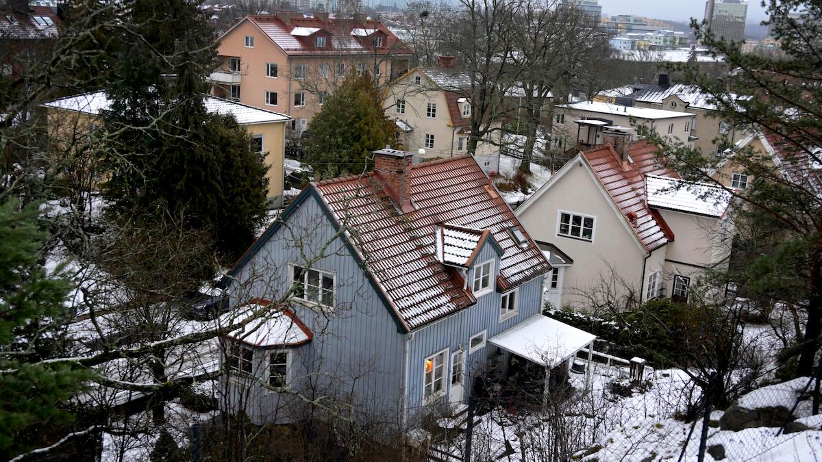 Den kommande vintern kan elkostnaden för villaägare i södra Sverige bli 50 000 kronor högre än tidigare.