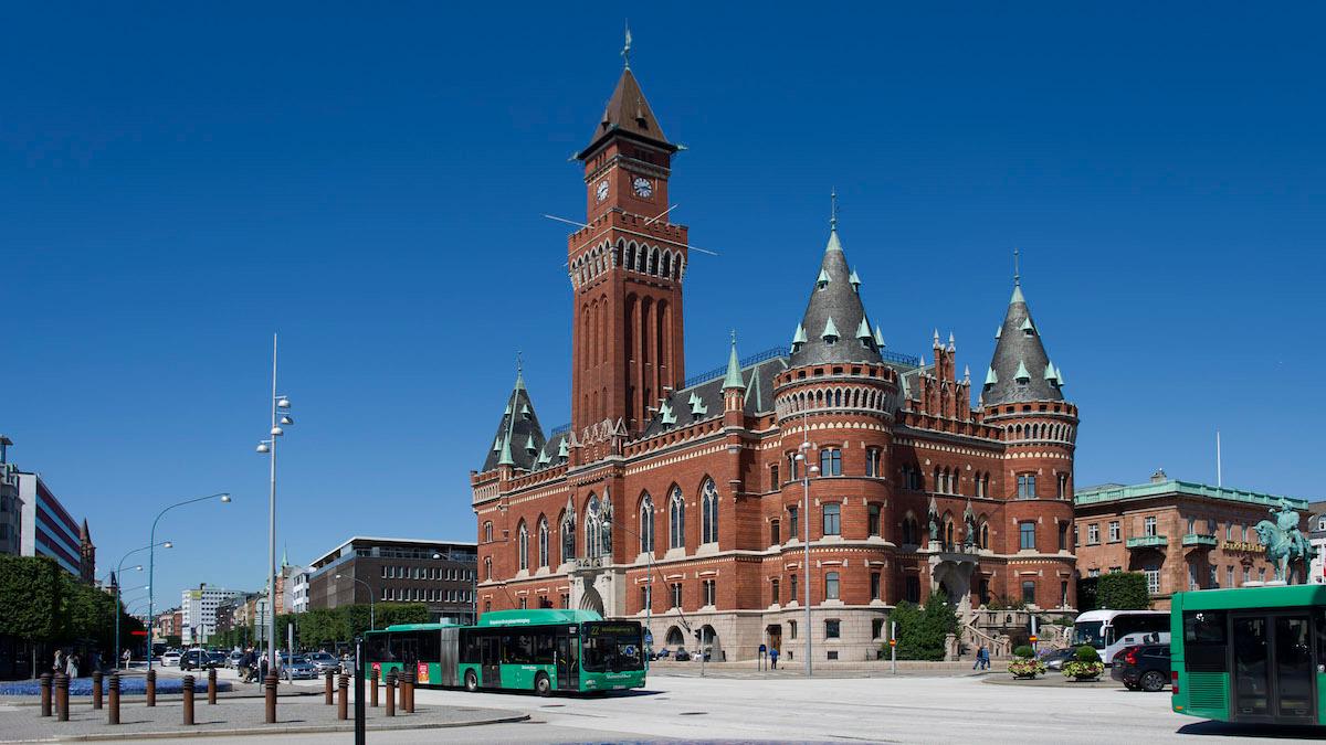 Helsingborg ska koppla upp gatubelysning mot internet så att den kan styras och kan samla in data