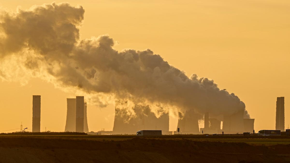 Kolkraftverk i Tyskland. Ökande energipriser gör att även priset på kol har stigit till rekordnivåer och länder som Kina och Tyskland öppnar kolkraftverk