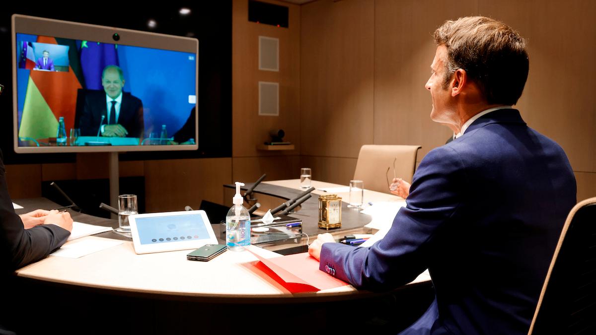 Tysklands förbundskansler Olaf Scholz och Frankrikes president Emmanuel Macron höll en videokonferens om energikrisen på måndagen och kom överens om att hjälpa varandra i vinter.
