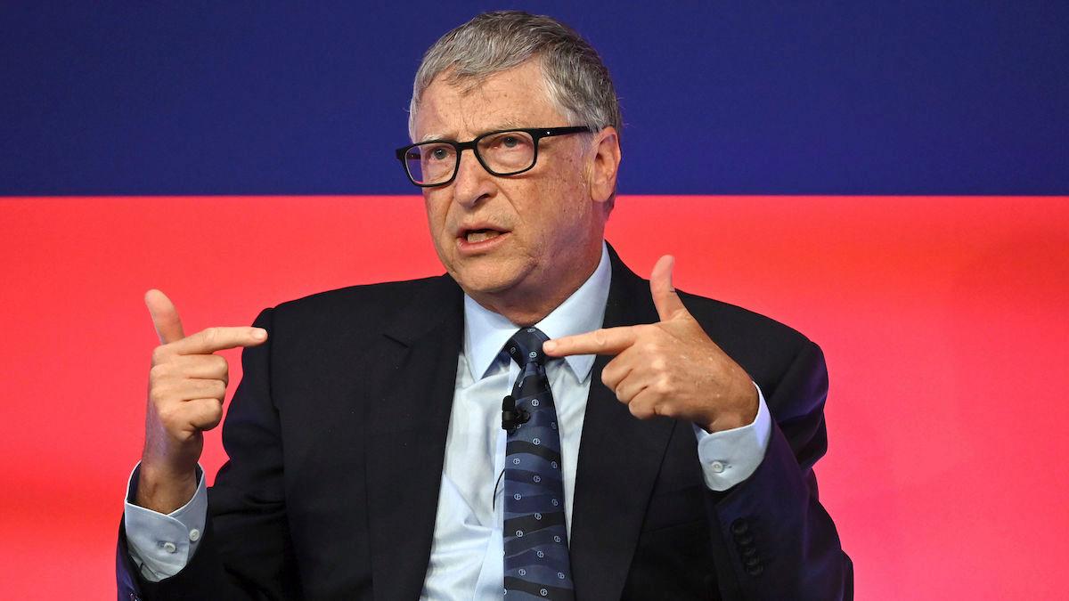Bill Gates oroar sig för att pandemin kan leda till att finansieringarna för att bekämpa sjukdomar i fattiga länder kan minska.