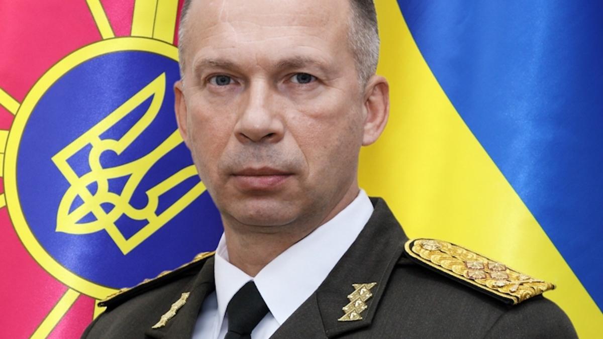 General Oleksandr Syrskyj, befälhavare för Ukrainas markstyrkor, menar att världen bör vara orolig över den ryska presidentens hot om att använda kärnvapen