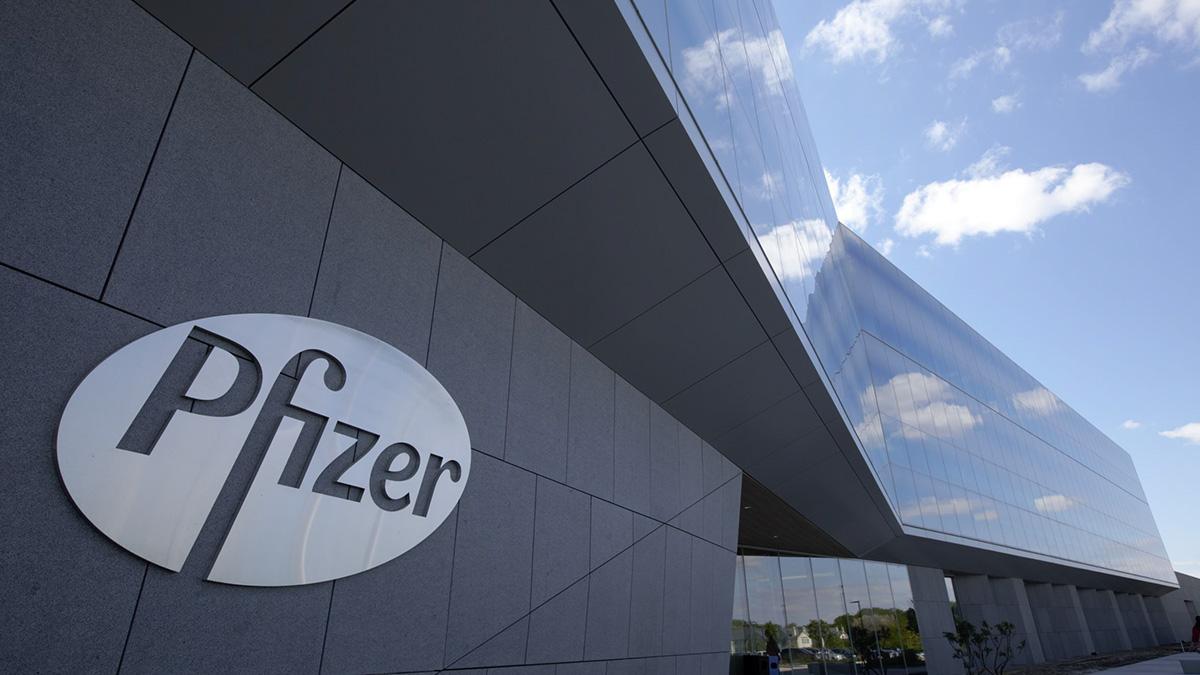 I Italien utreds Pfizer för att, i försök att undvika italiensk vinstskatt, ha flyttat pengar till dotterbolag i andra länder