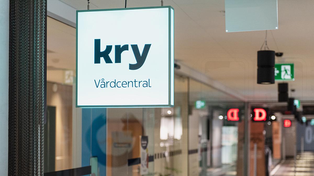 I Region Stockholm tar nu en rödgrön mittenkoalition över styret och de har kommit överens om att ta bort särskilda fördelar för nätläkarna Kry och doktor.se