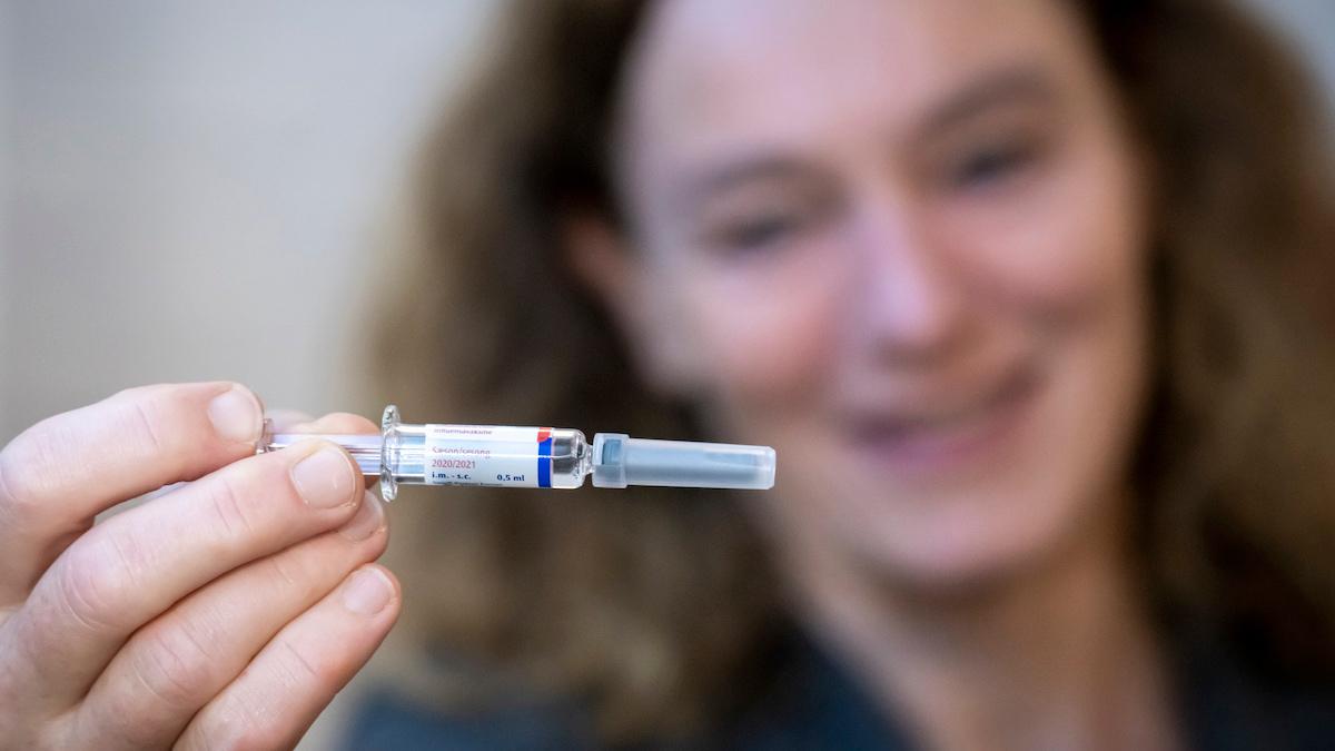 I USA har influensasäsongen börjat tidigt och är värre än vanligt, experter menar att det bästa skyddet är vaccin