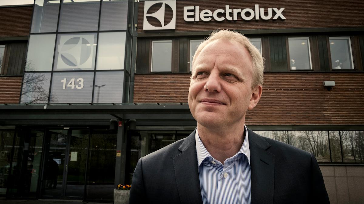 Electrolux vd Jonas Samuelsson är besviken över Electrolux prestation i Nordamerika, där stora besparingar nu ska göras