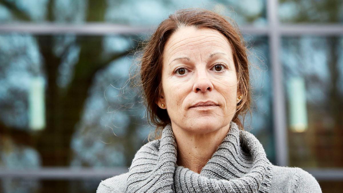 Pernilla Wittung-Stafshede, professor i kemisk biologi vid Chalmers och huvudförfattare till en ny studie om hur cancerceller tar hjälp av koppar för att växa och sprida sig