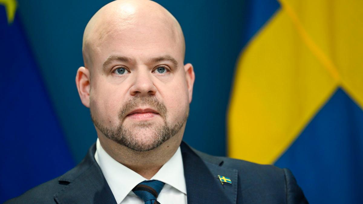 Landsbygdsminister Peter Kullgren. Regeringen vill förlänga nollskatt på diesel inom jord- och skogdbruket