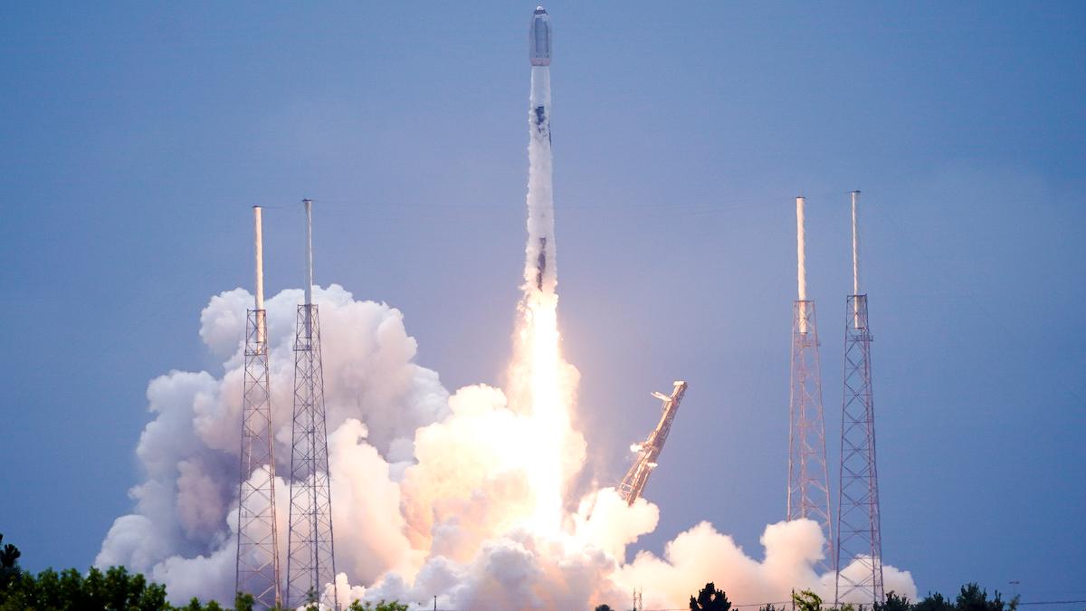 Space X skjuter upp satelliter för Starlink, nu vill EU ha ett eget satellitinternetsystem