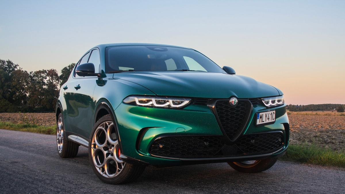 Alfa Romeo Tonale snett framifrån