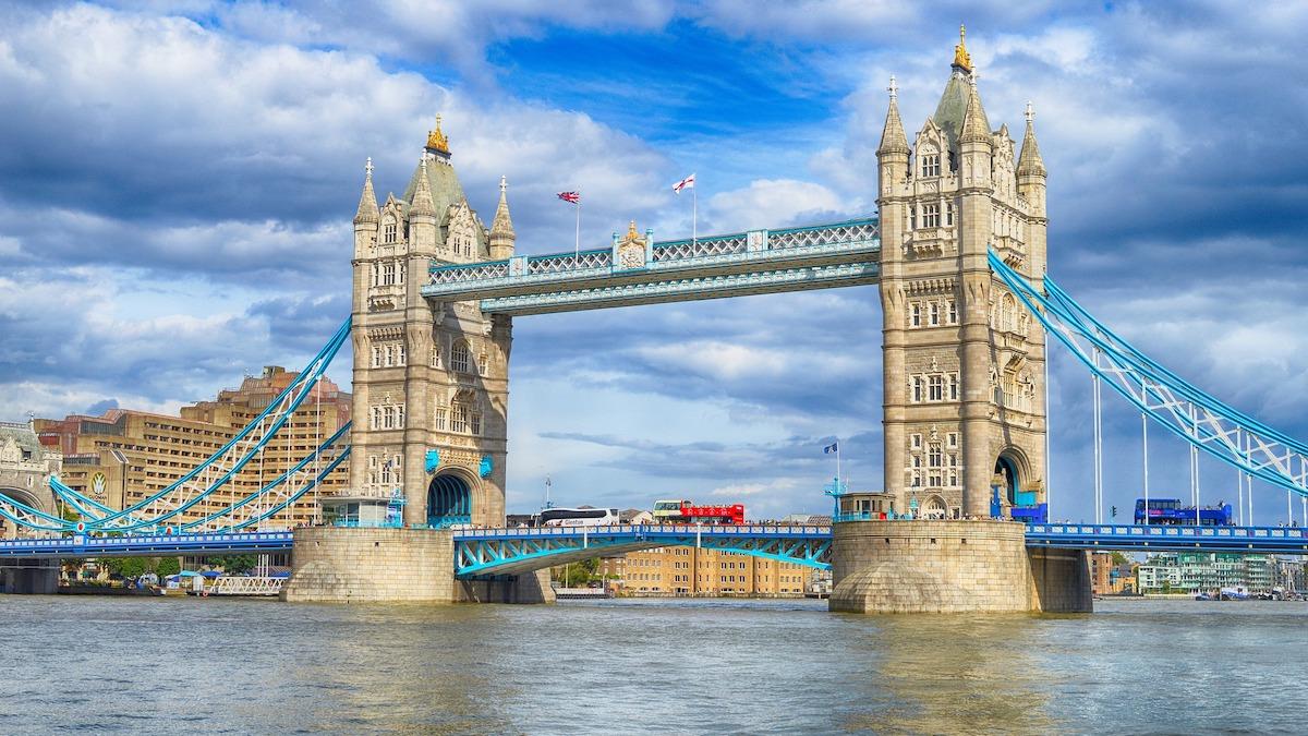 Den brittiska regeringen anger 30 åtgärder som ska göra att London fortsätter vara en av världens mest konkurrenskraftiga finansiella knutpunkter